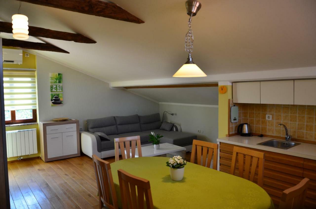 Apartma Louis Dutovlje Экстерьер фото